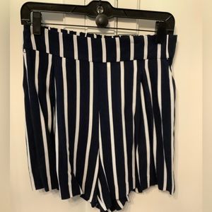 H&M blue and white striped shorts